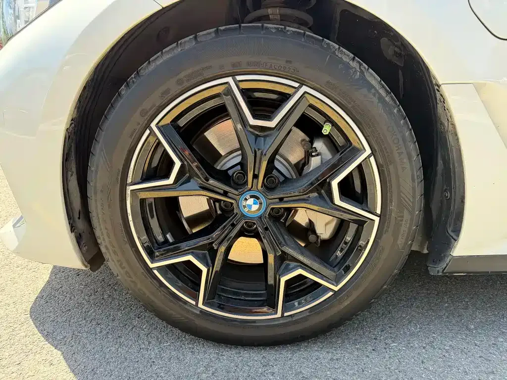 BMW i3 — фото 8