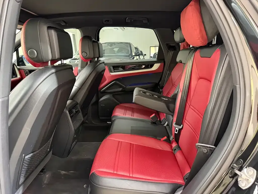 Porsche Cayenne 2025 из CN, фото 10
