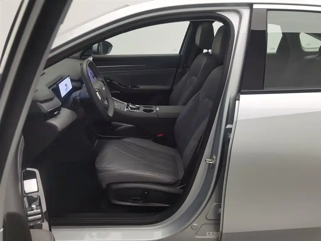 Geely Galaxy L6 2025 из CN, фото 8
