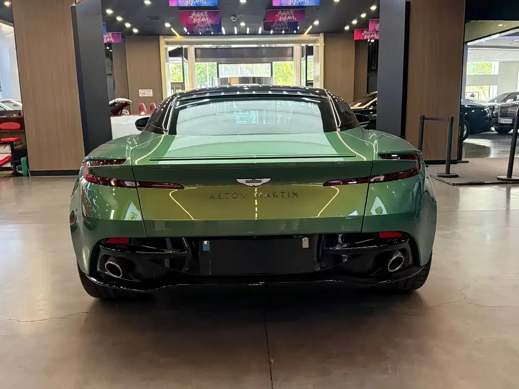Aston Martin DB12 2024 из CN, фото 6