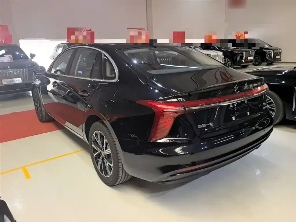 Hongqi H5 PHEV — фото 2