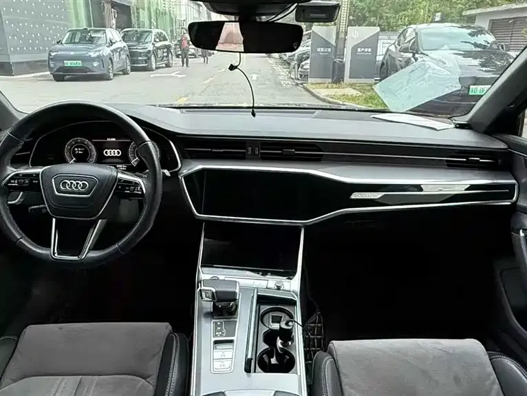 Audi A6L New Energy 2023 из CN, фото 9