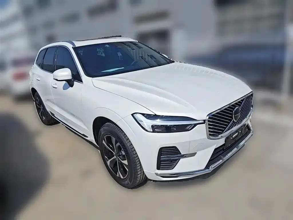 Volvo XC60 — фото 9