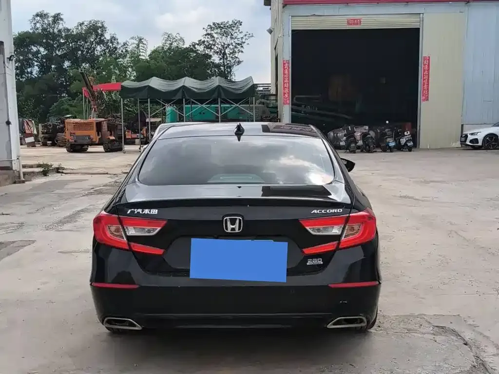 Honda Accord — фото 6