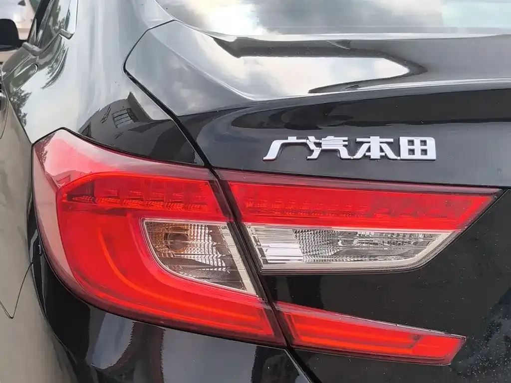 Honda Accord — фото 4