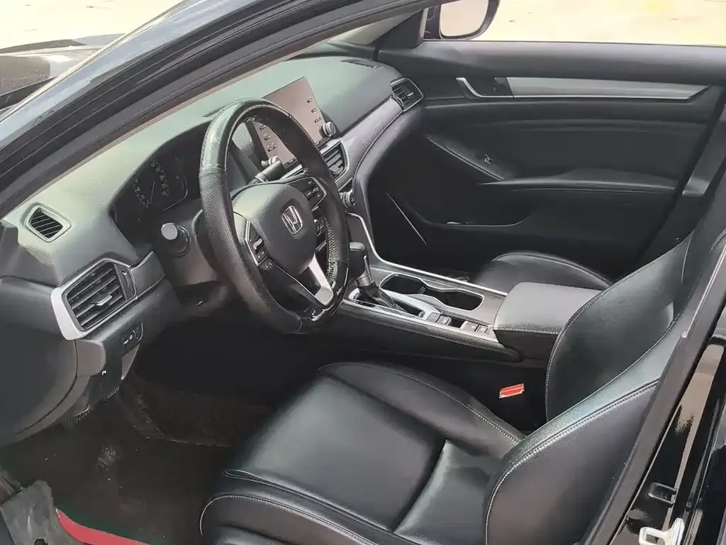 Honda Accord — фото 10