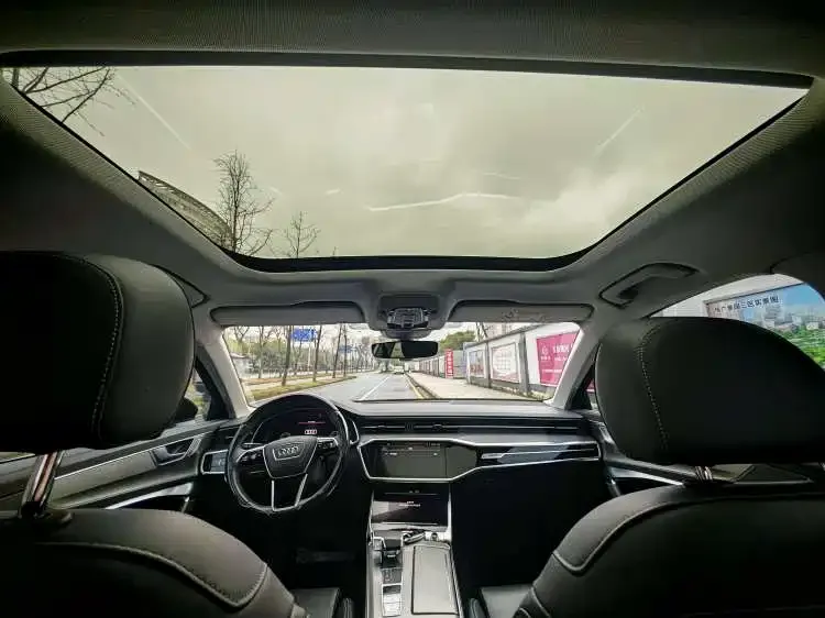 Audi A6L 2023 из CN, фото 8