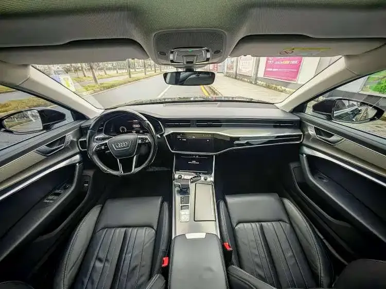 Audi A6L 2023 из CN, фото 2
