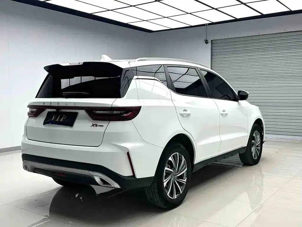Geely Vision X6 — фото 3