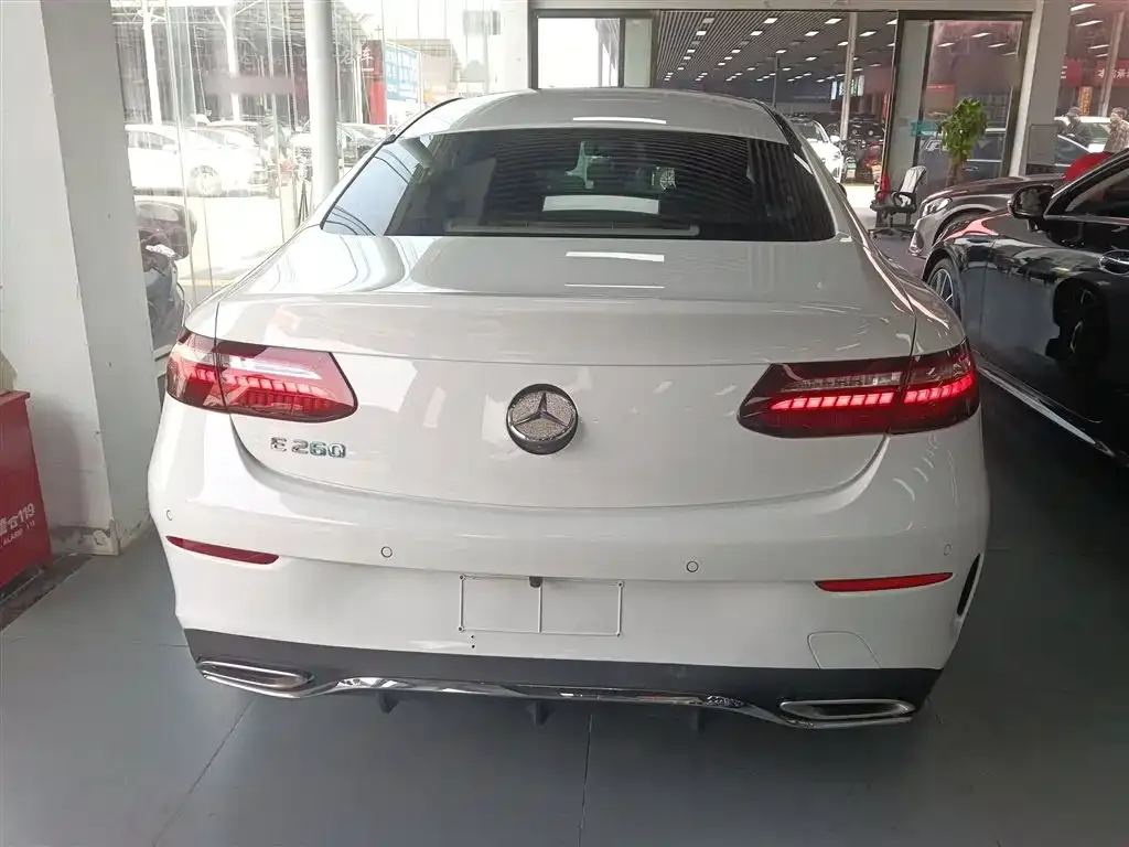 Mercedes-Benz E-Class (Import) — фото 7