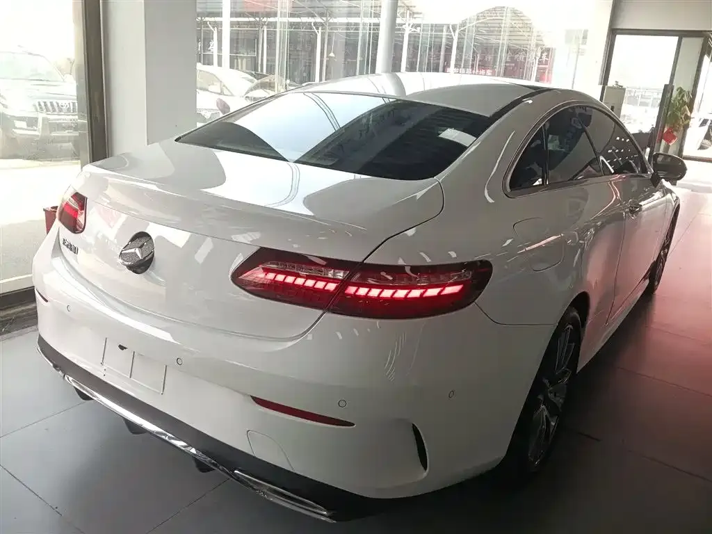 Mercedes-Benz E-Class (Import) — фото 3