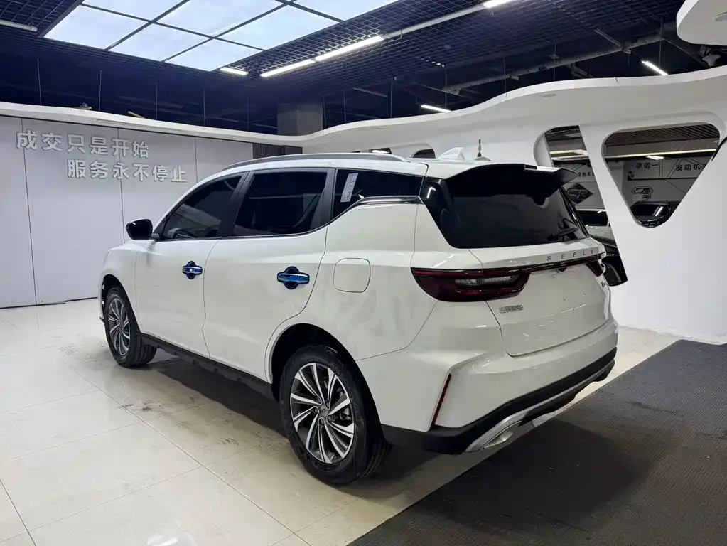 Geely Vision X6 — фото 8