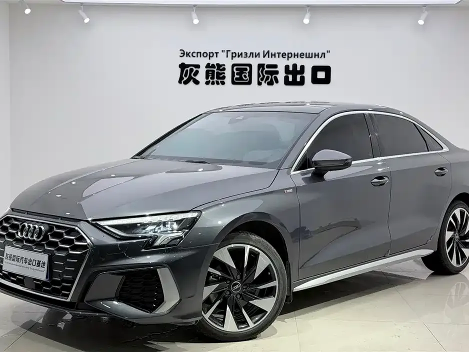 Audi A3 — фото 1