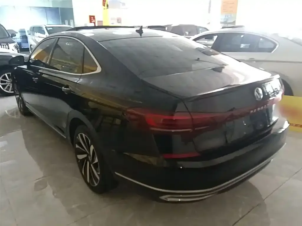 Volkswagen Passat — фото 5