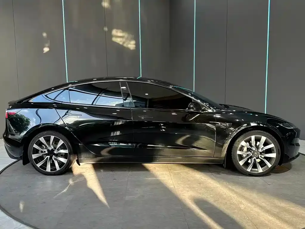 Tesla Model 3 2024 из CN, фото 4