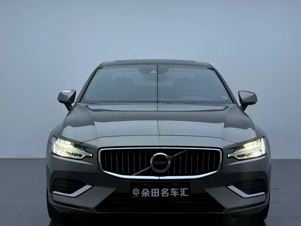 Volvo S60 — фото 3