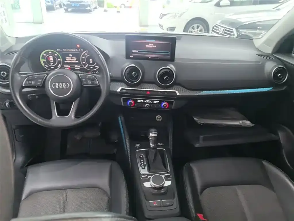 Audi Q2L e-tron 2021 из CN, фото 2