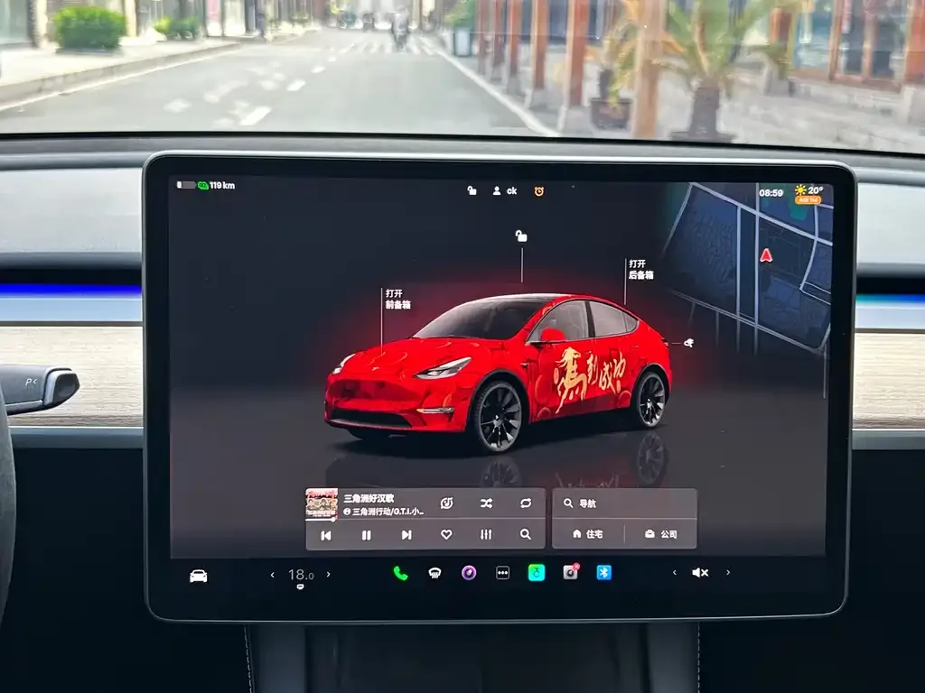 Tesla Model Y — фото 4