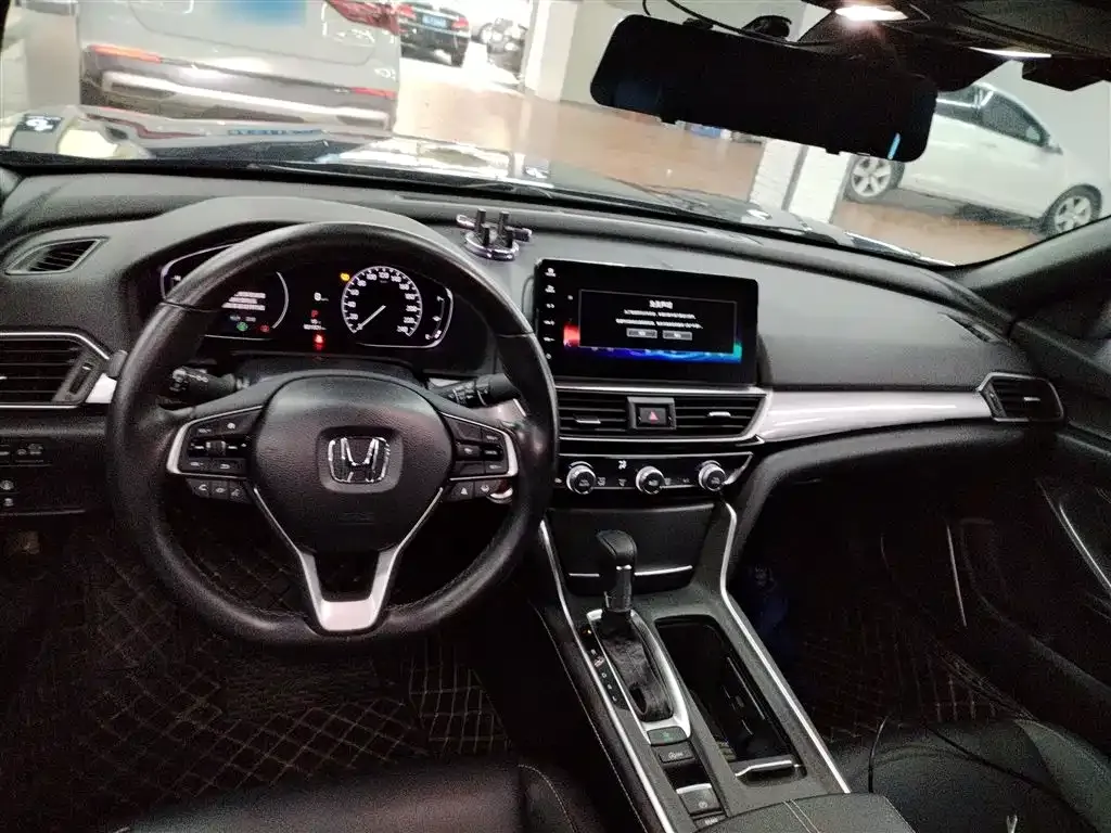Honda Inspire — фото 10