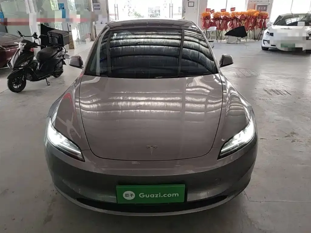 Tesla Model 3 — фото 5