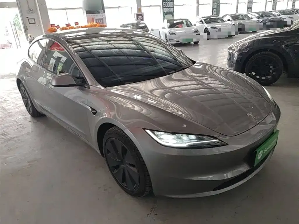 Tesla Model 3 — фото 8