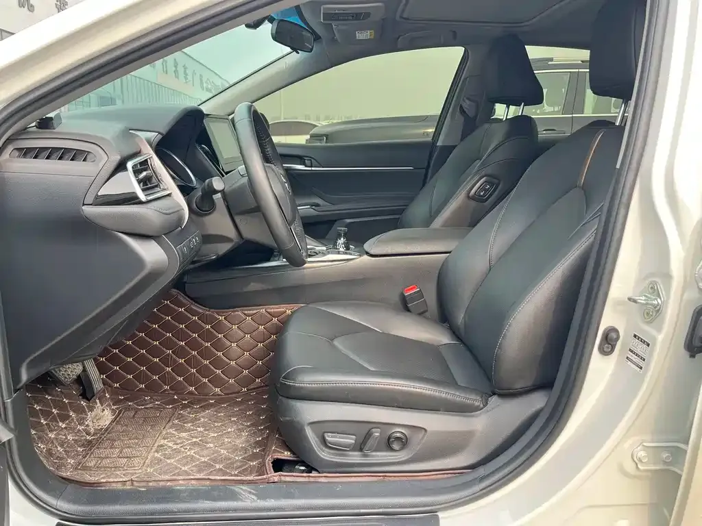 Toyota Camry 2023 из CN, фото 3