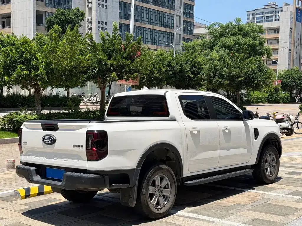 Ford Ranger — фото 10