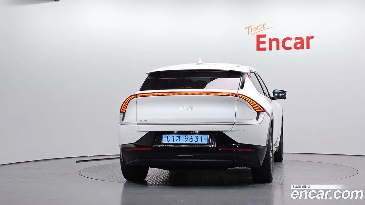 Kia EV6 — фото 10