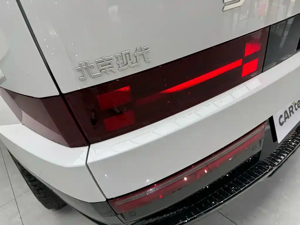 Hyundai Santa Fe — фото 4