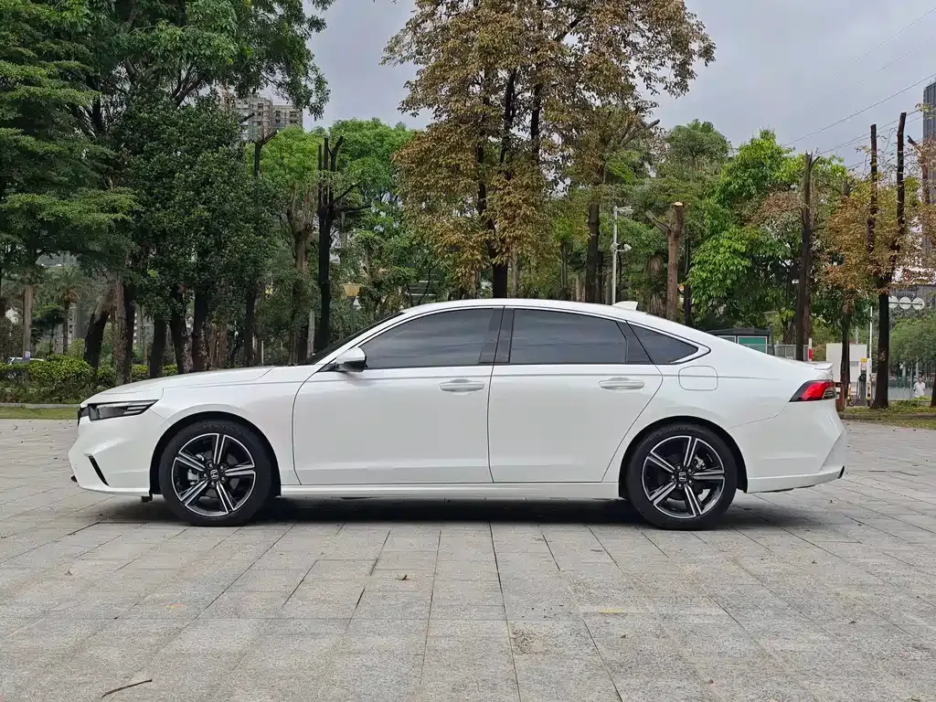 Honda Inspire — фото 10