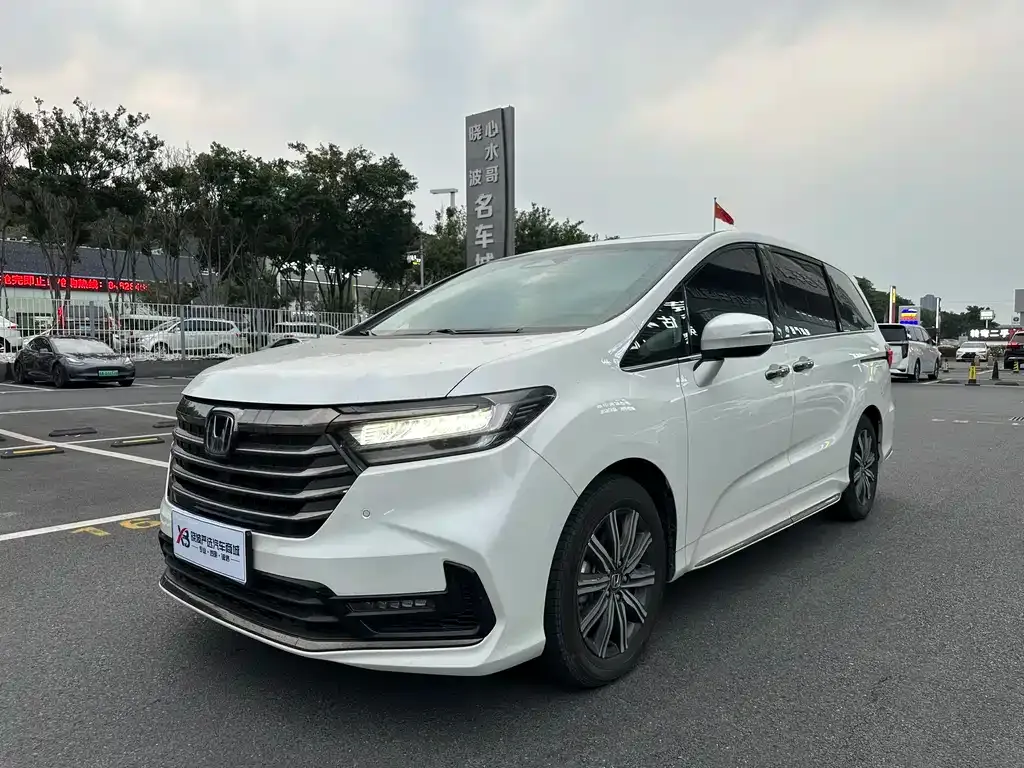 Honda Odyssey — фото 1