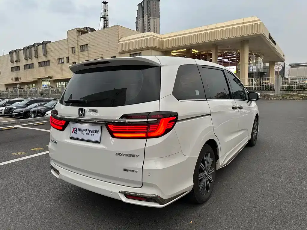 Honda Odyssey — фото 10