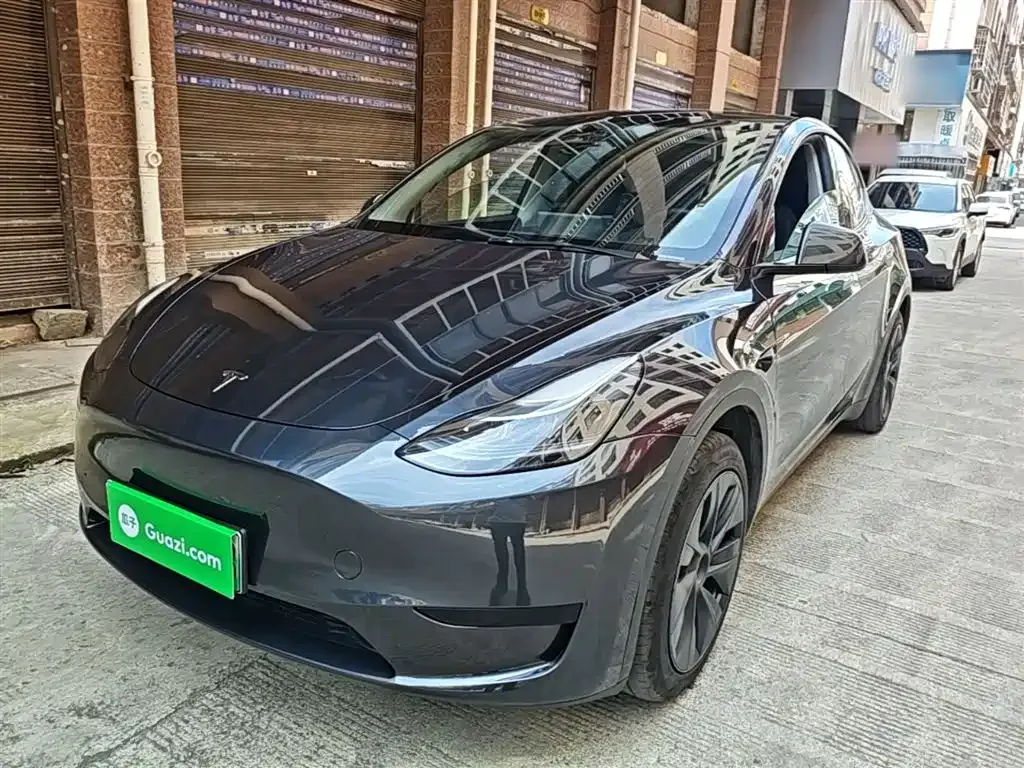 Tesla Model Y — фото 6