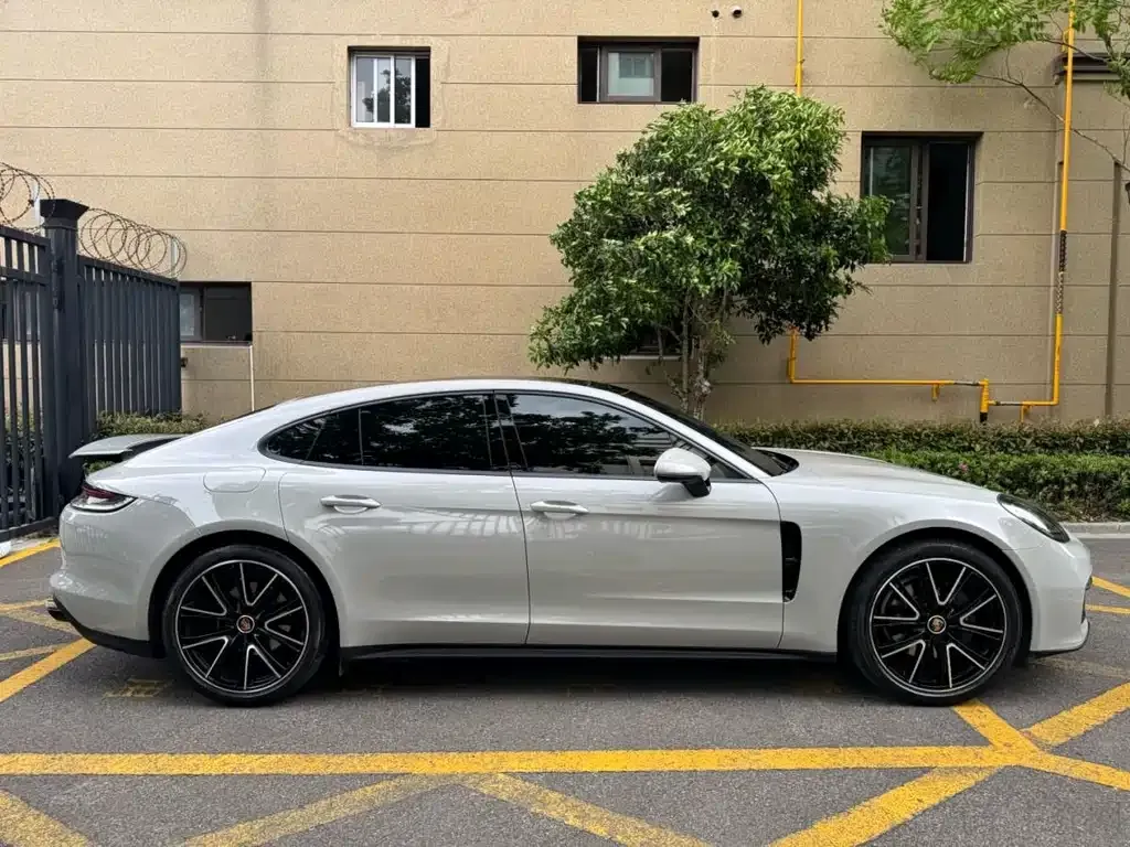 Porsche Panamera — фото 9