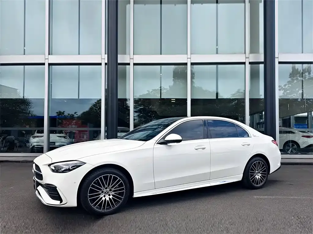Mercedes-Benz C-Class — фото 1