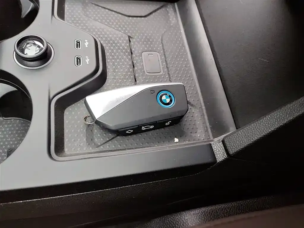 BMW iX 2023 из CN, фото 6