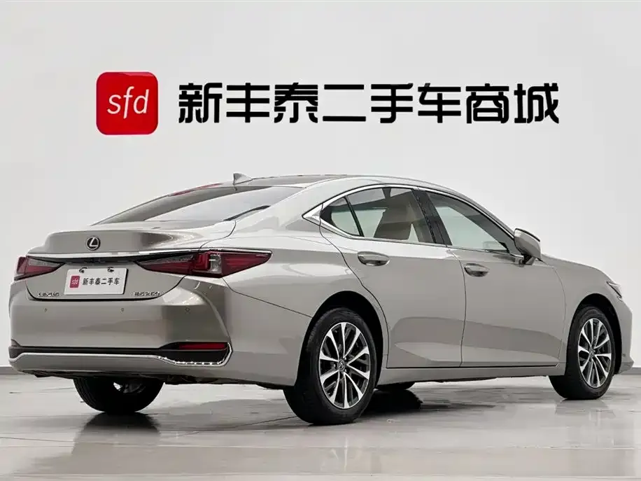 Lexus ES — фото 9