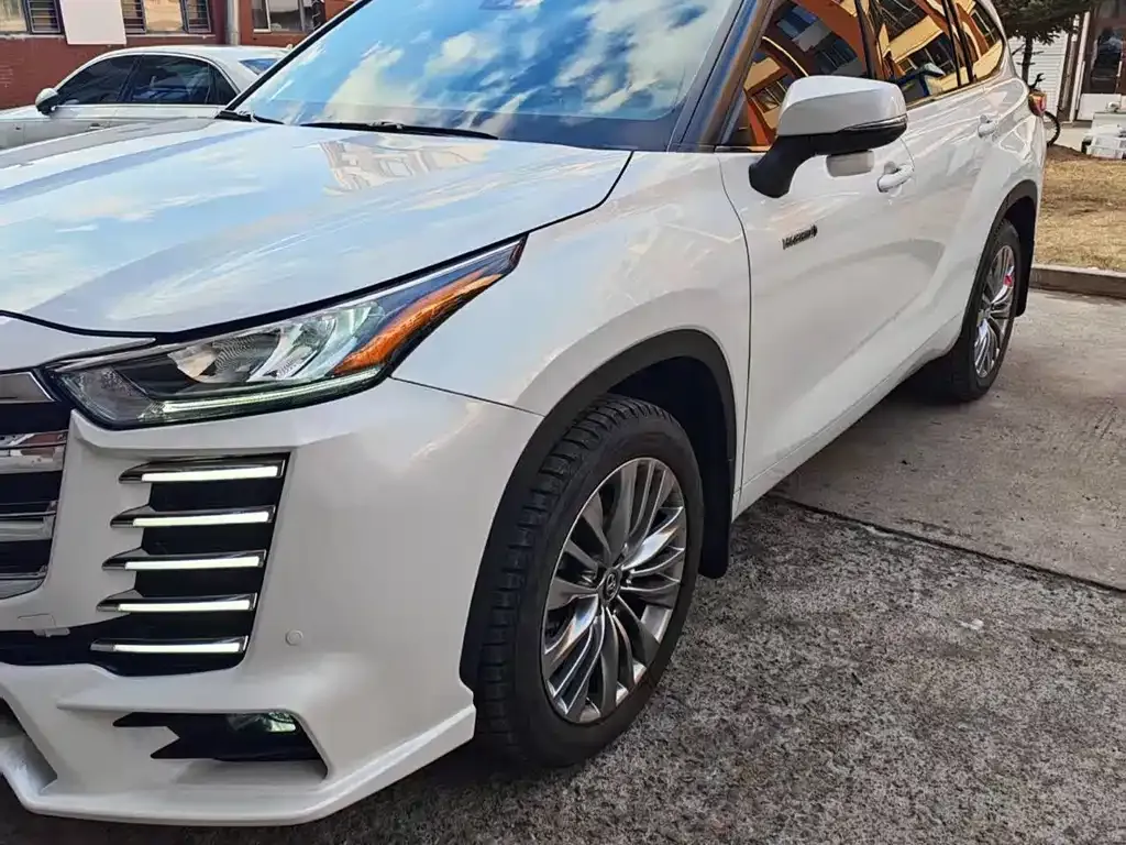 Toyota Highlander — фото 5