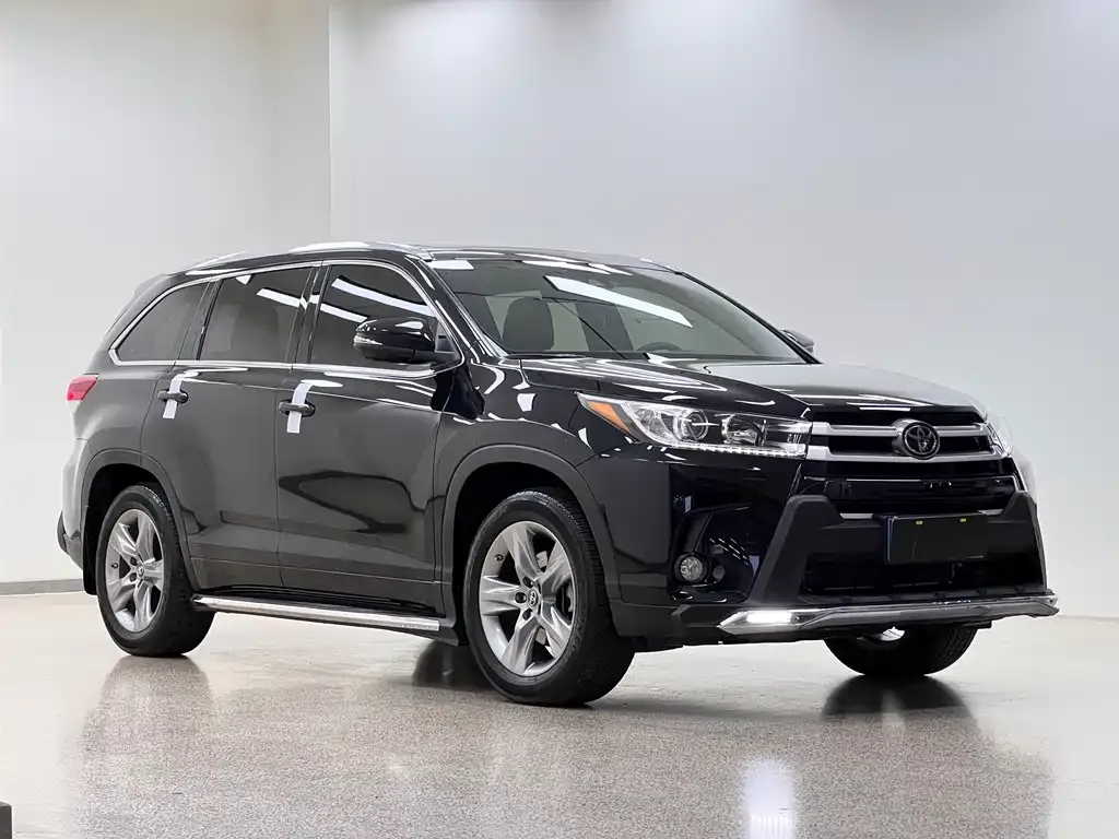 Toyota Highlander — фото 8
