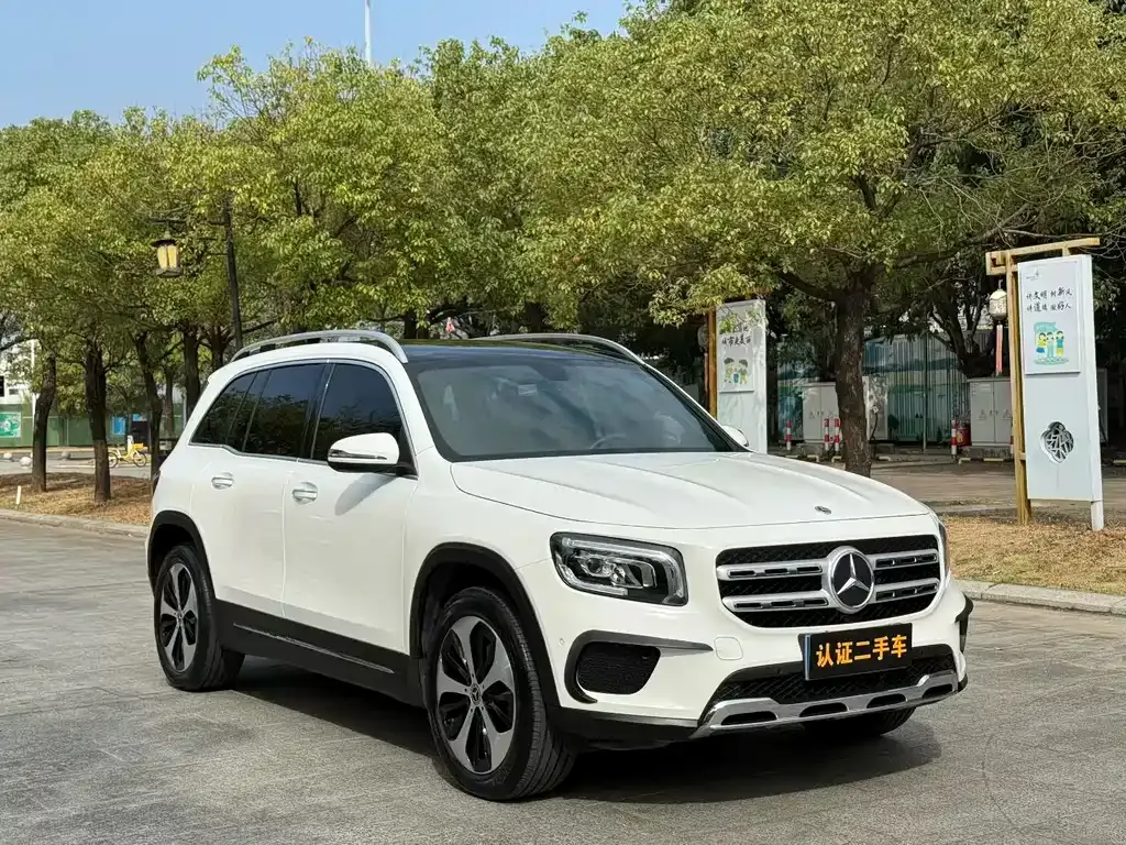 Mercedes-Benz GLB — фото 9
