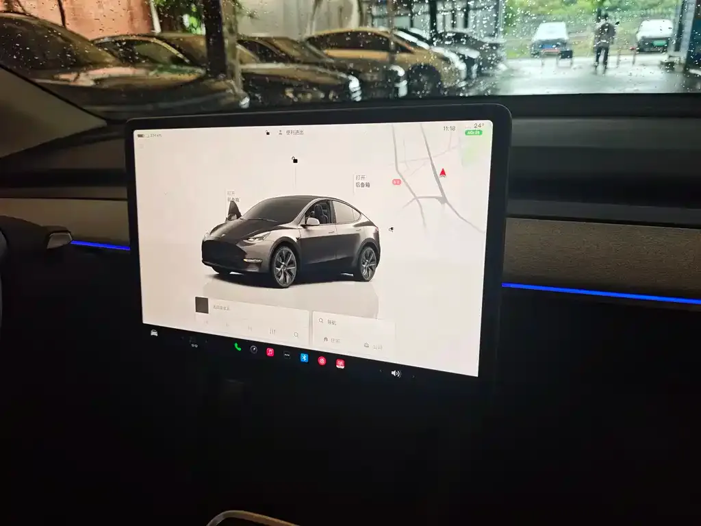 Tesla Model Y — фото 2