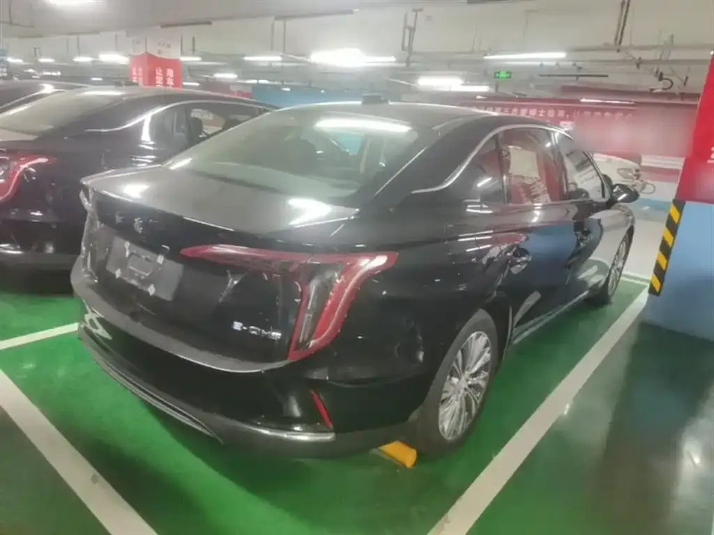 Hongqi E-QM5 — фото 9