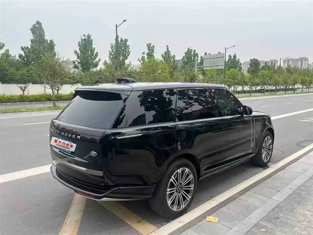 Land Rover Range Rover 2024 из CN, фото 2