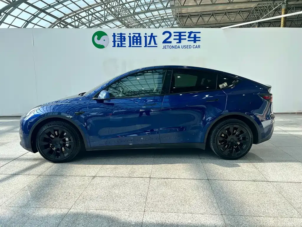 Tesla Model Y — фото 5