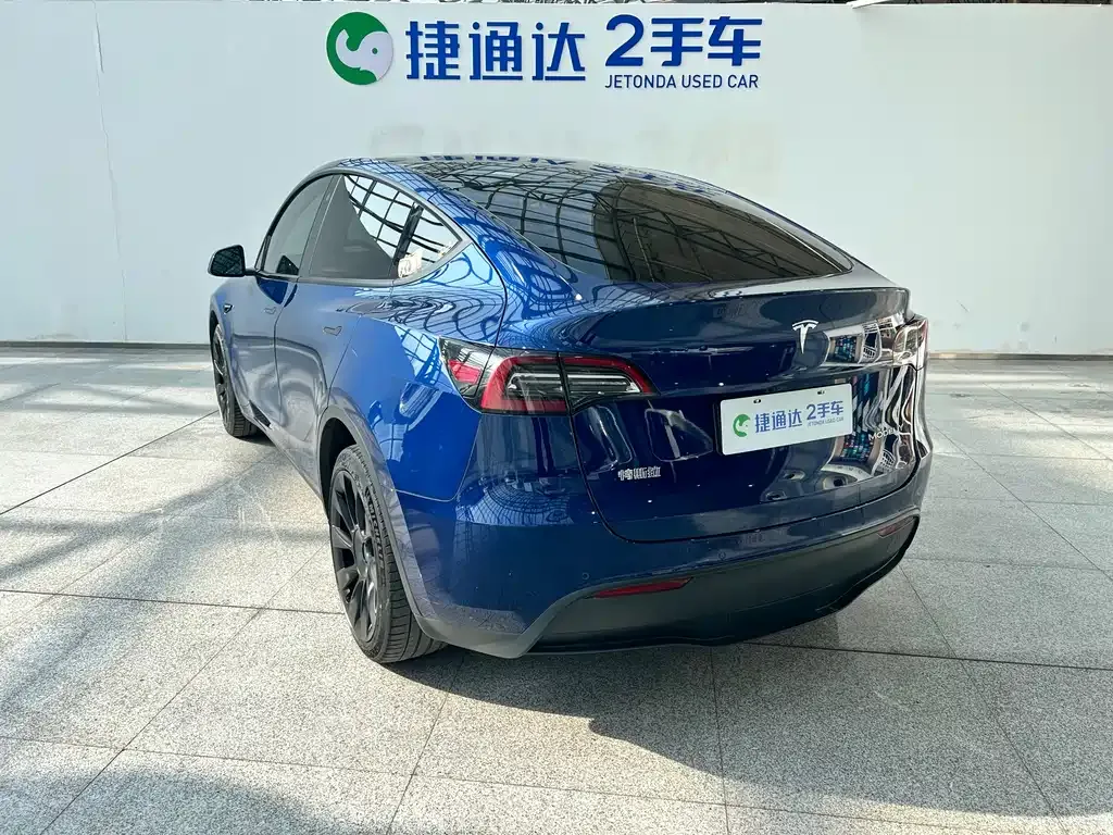 Tesla Model Y — фото 7