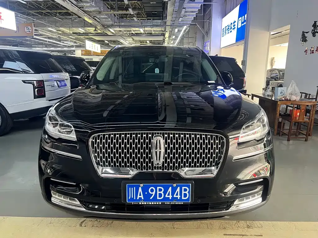 Lincoln Aviator — фото 10