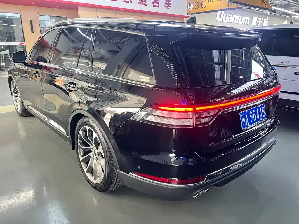 Lincoln Aviator — фото 2