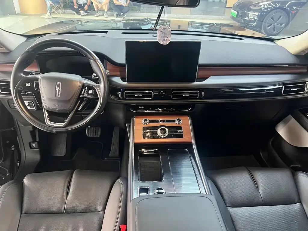 Lincoln Aviator — фото 9