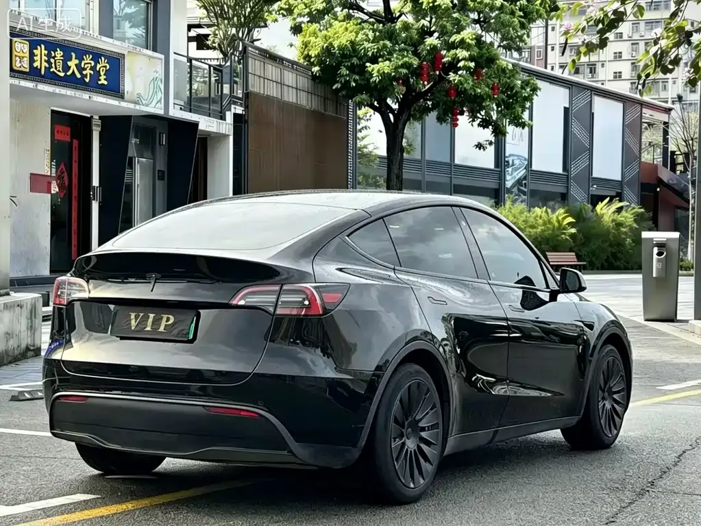 Tesla Model Y — фото 9