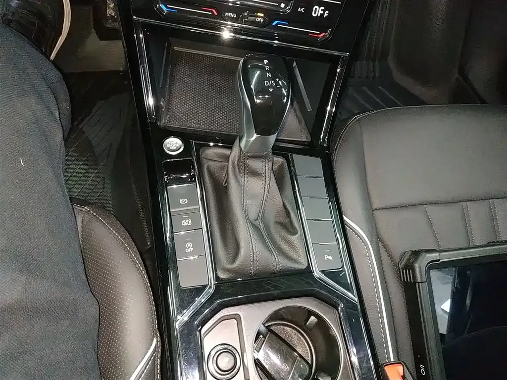Volkswagen Passat — фото 10